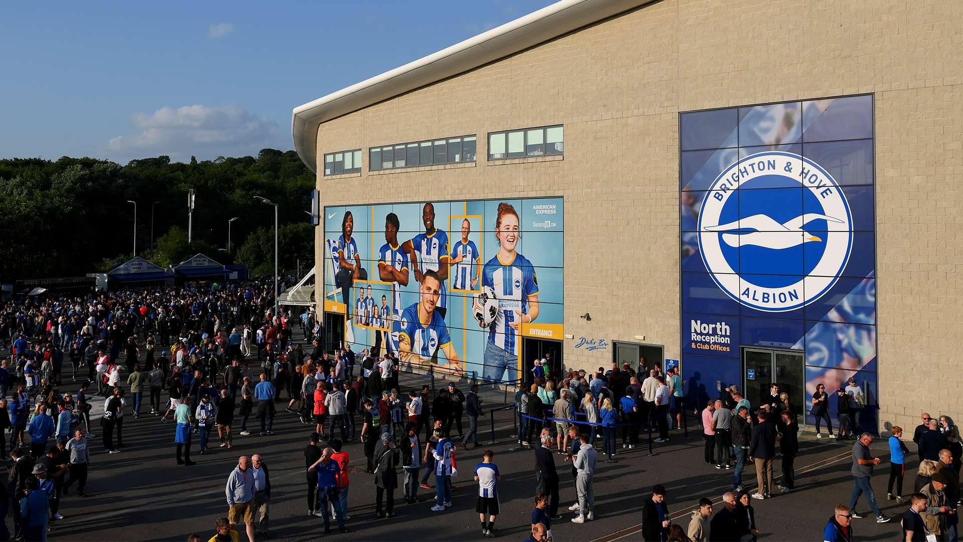 用威廉的丰 用威廉的丰