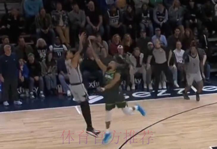 恶犯文班！戈贝尔全场4中1，得到2分14篮板3助攻1抢断1盖帽